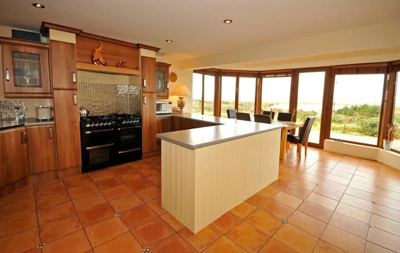 House With Sea Views Close To Beach With Wifi And Large Kitchen And Dining Ardnagreevagh ภายนอก รูปภาพ